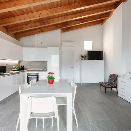 Apartmán Casa Malu By Quokka 360 - Flat 10 Mins From Lecco Mandello del Lario
